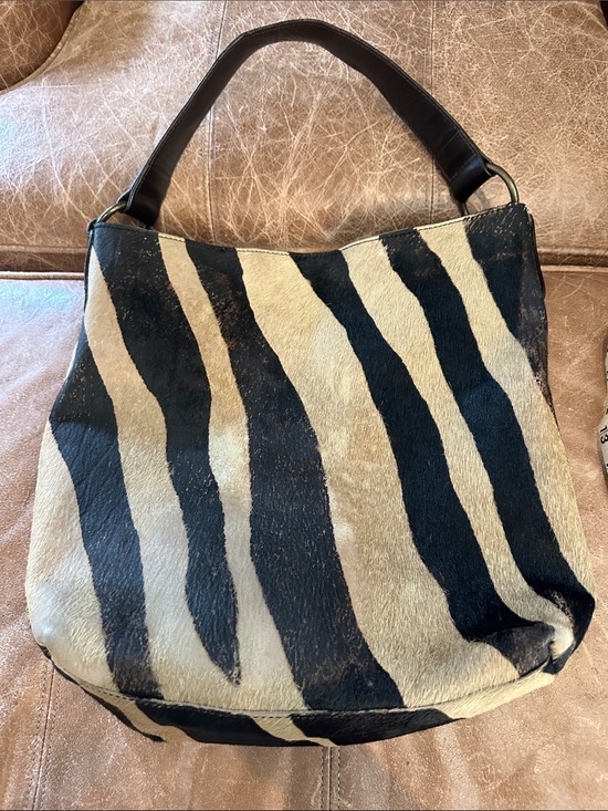 Maurizio Taiuti Handbags - Maurizio Taiuti Zebra-Print Shoulder Bag in Black and Cream